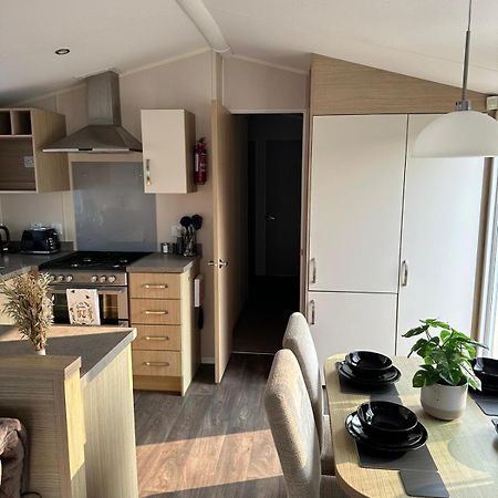 The Pixie Van Selsey Exterior photo