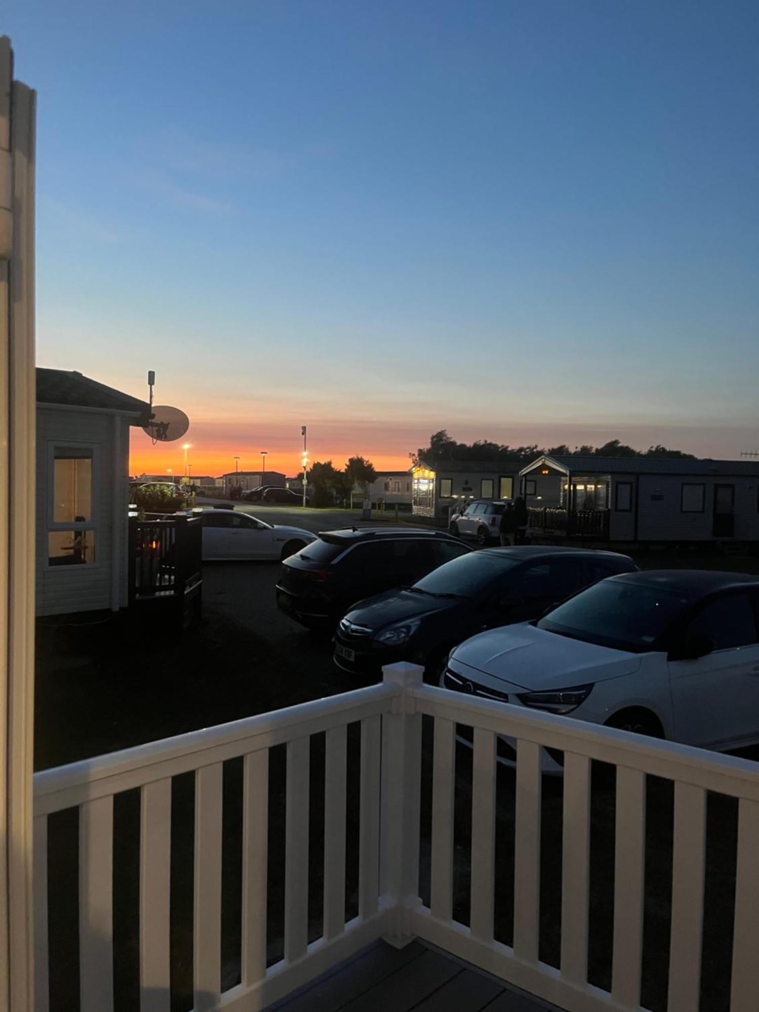 The Pixie Van Selsey Exterior photo
